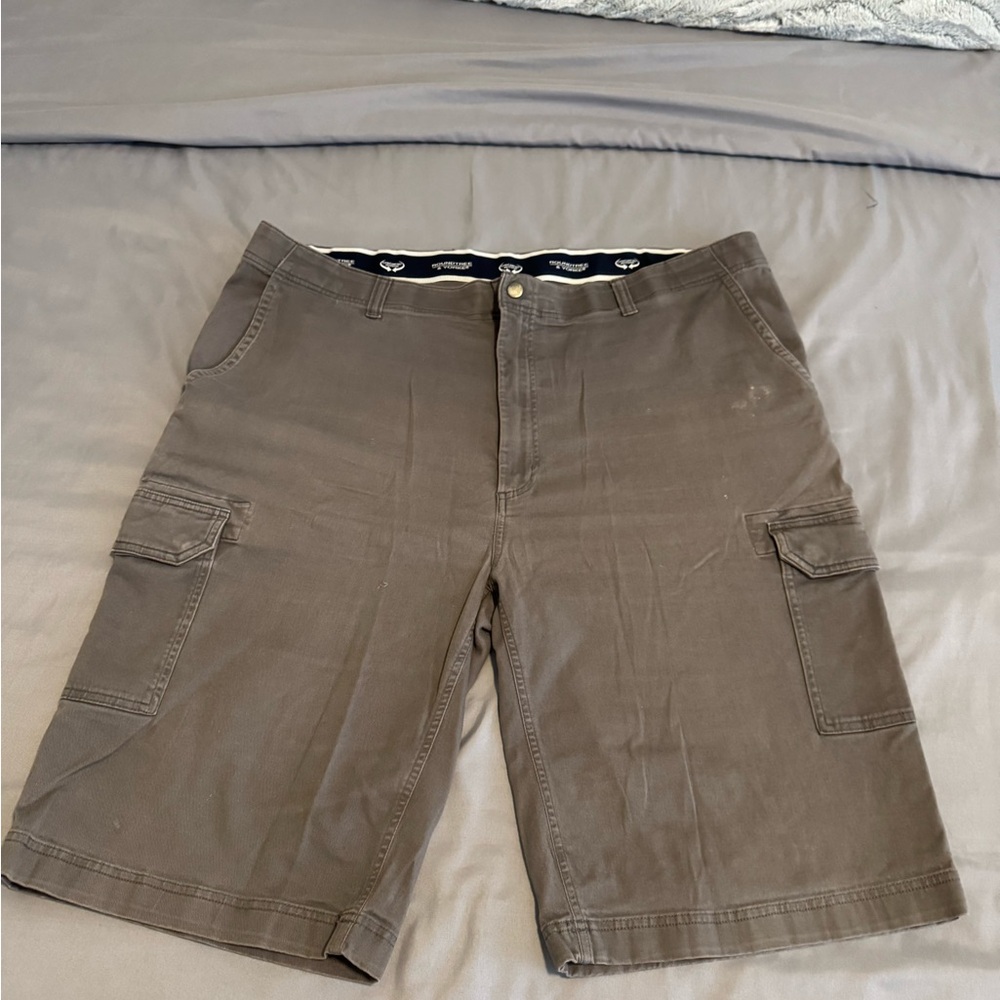 Men’s cargo shorts